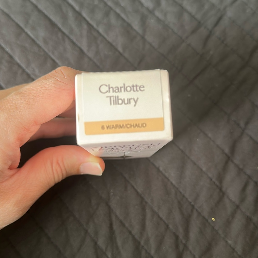 Charlotte Tilbury Airbrush Flawless Foundation, ORIGINAL 6 Warm - Picture 12 of 13